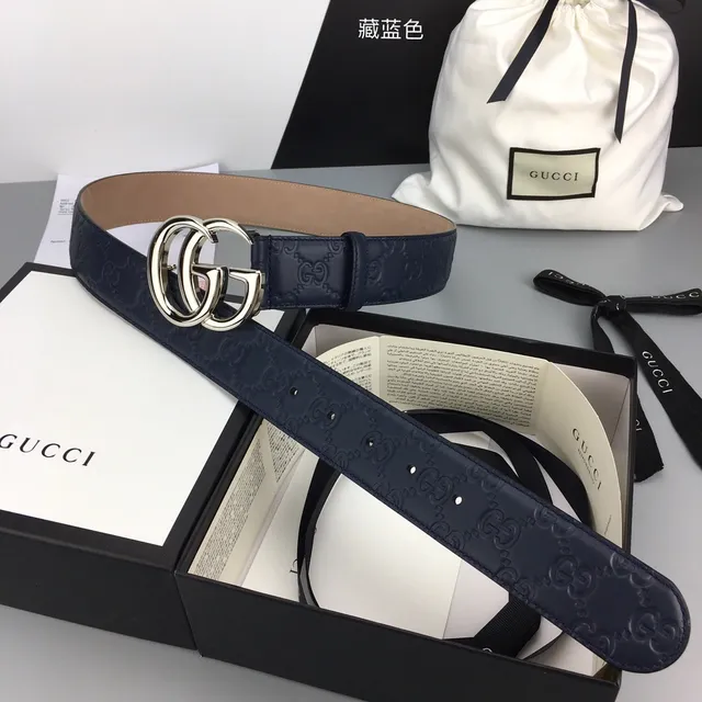 حزام Gucci Double G Navy Beige Embossed GG Monogram Interlocking Silver-Tone Buckle جلدي 2
