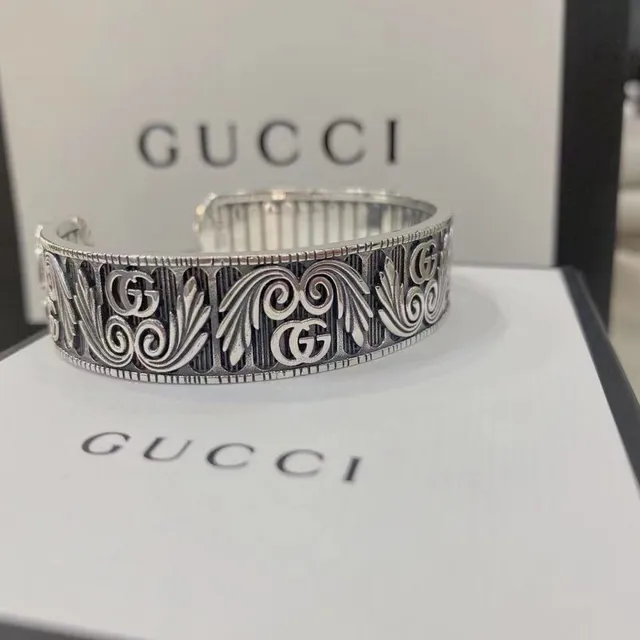 Gucci Engraved Acanthus Double G Cuff Silver Black Wide Rigid Scrollwork Bracelet 9
