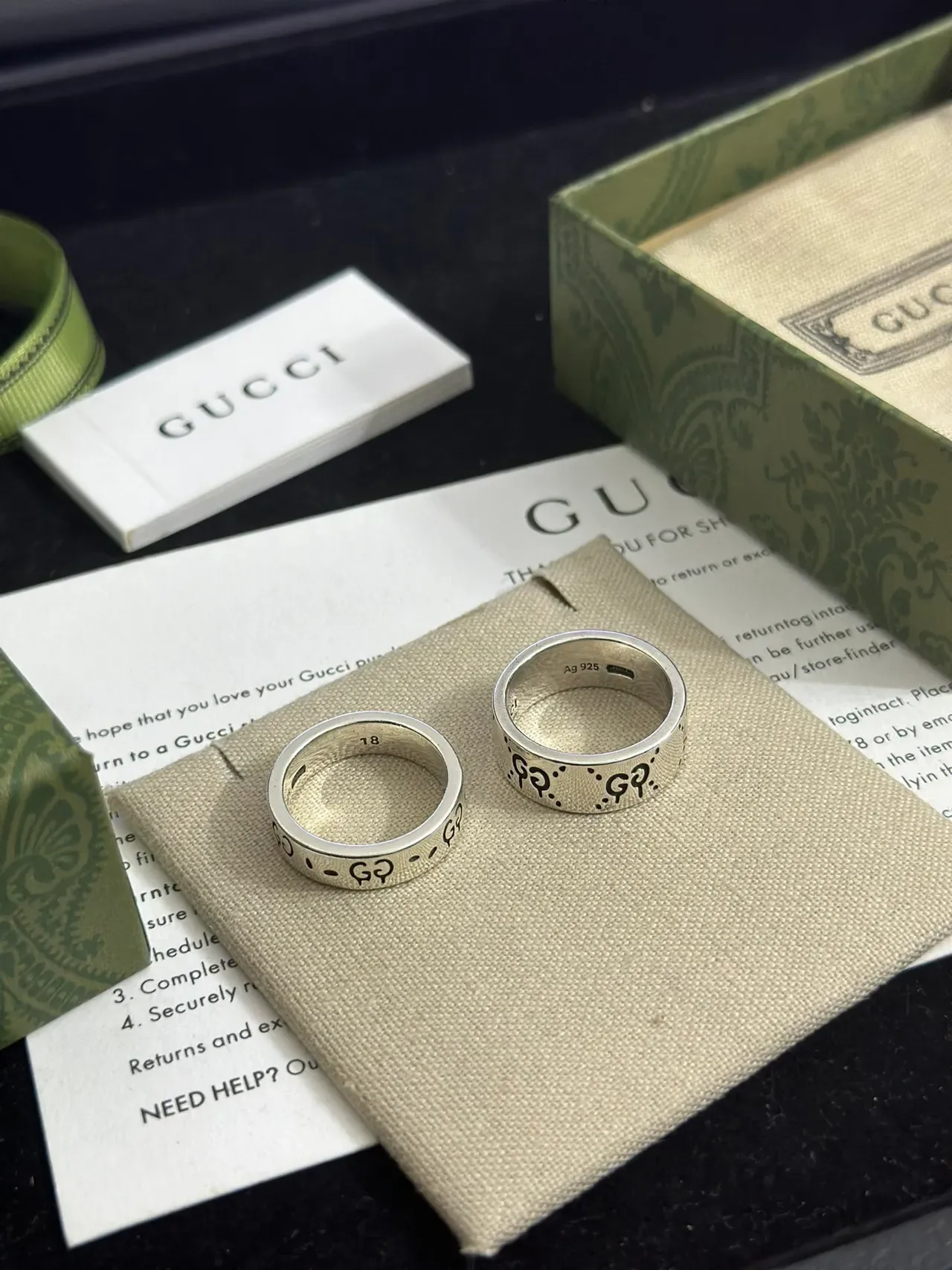 Gucci Engraved Interlocking G and Skull Motif Silver Rings 2
