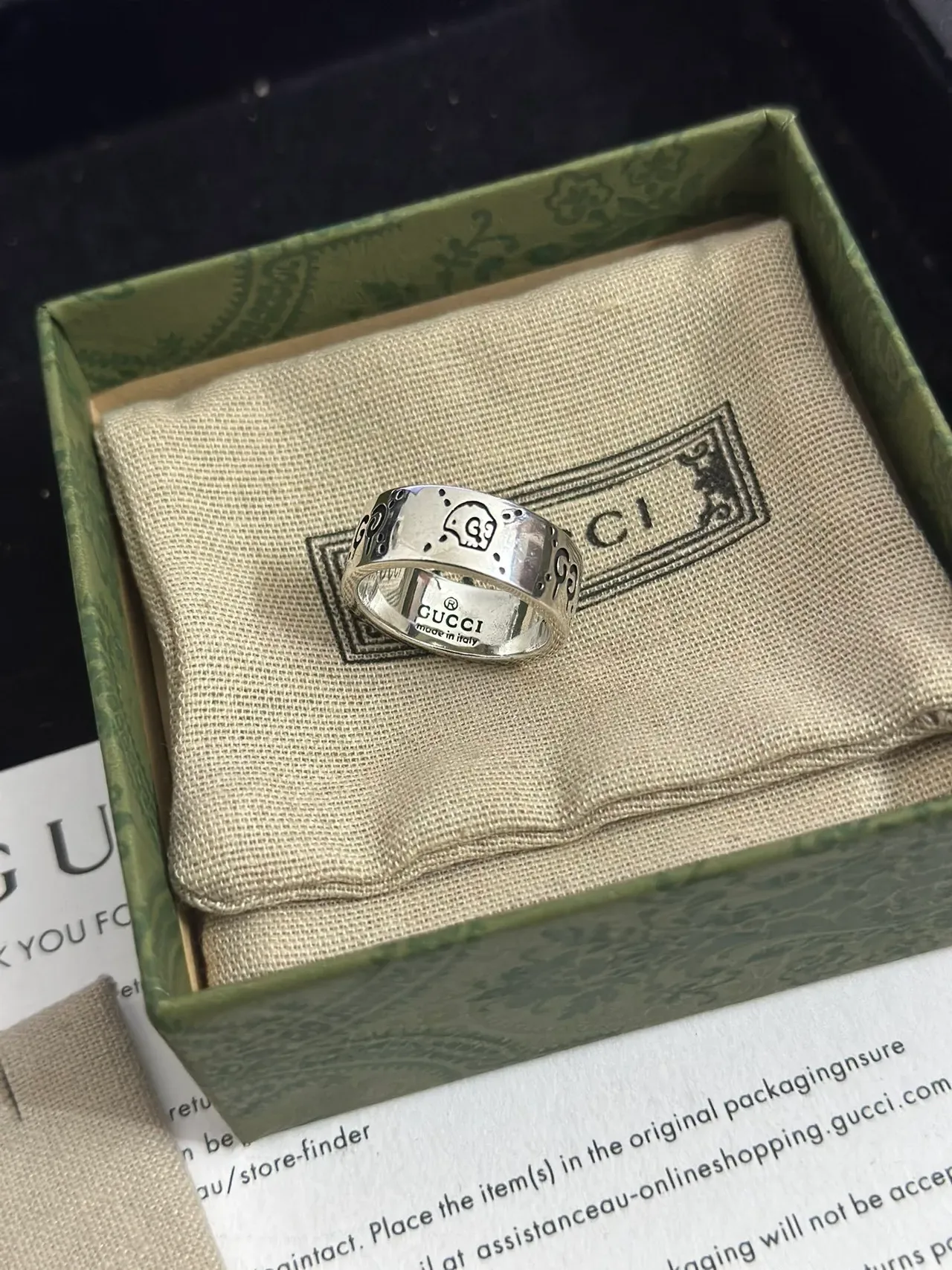 Gucci Engraved Interlocking G and Skull Motif Silver Rings 8
