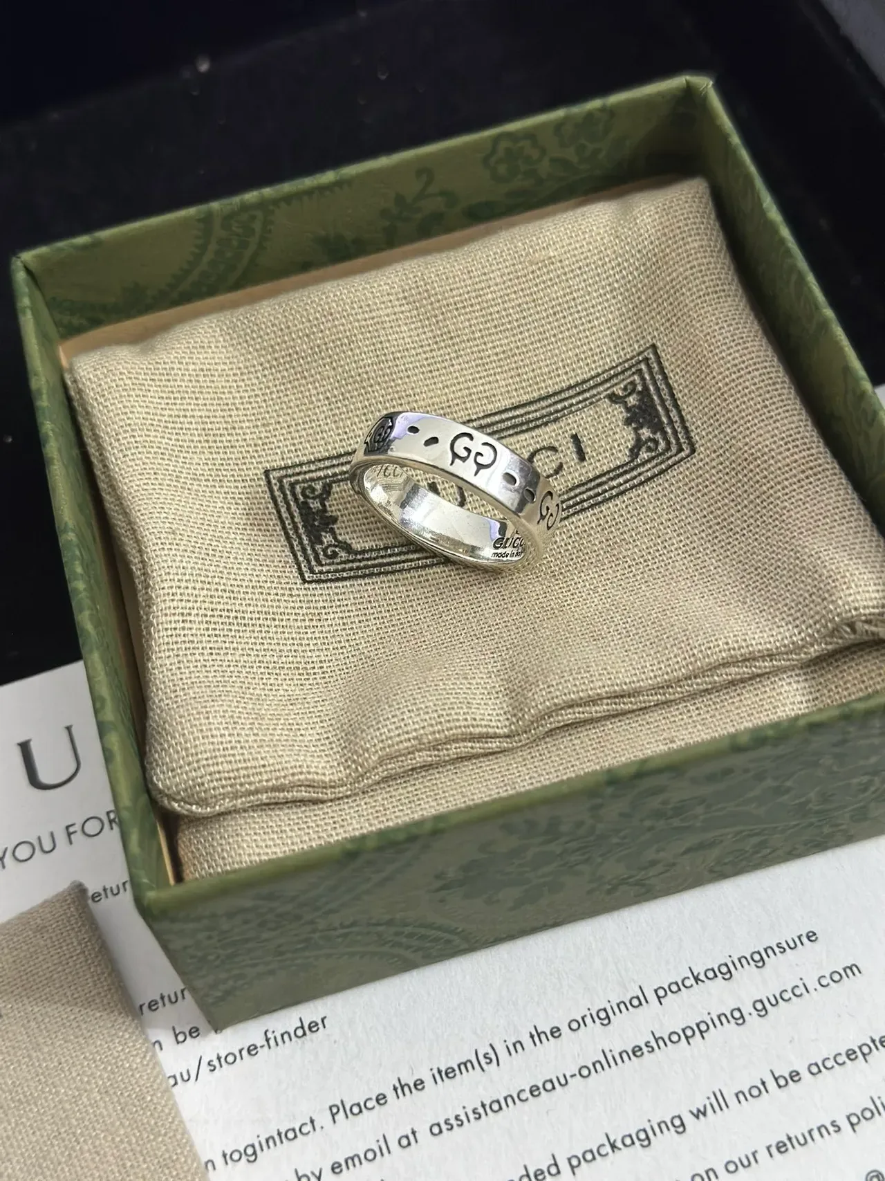 Gucci Engraved Interlocking G and Skull Motif Silver Rings 9