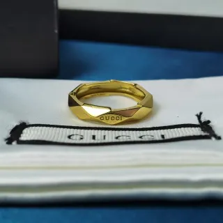 Gucci Faceted Geometric Gold Ring