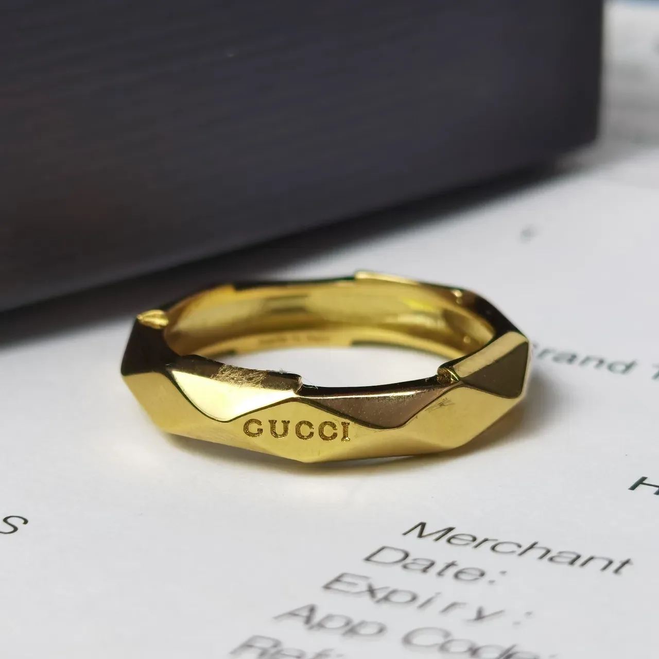 Gucci Faceted Geometric Gold Ring 8