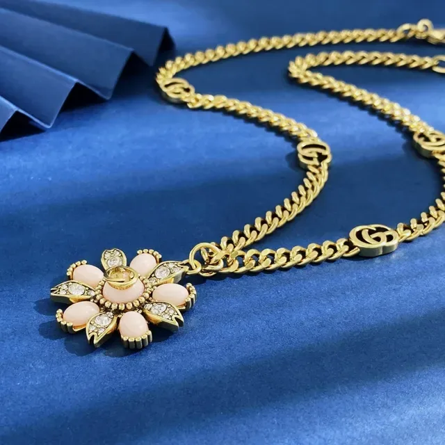 Gucci Flora Pink Enamel and Crystal Flower Pendant Necklace 5
