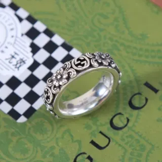 Gucci Floral-Engraved Interlocking G Silver Ring