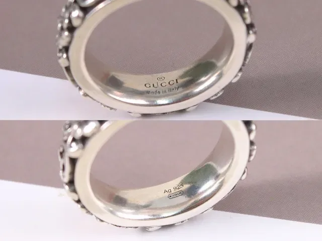 Gucci Floral-Engraved Interlocking G Silver Ring 8