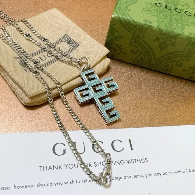 Gucci GG Cross Enamel Pendant Necklace 3