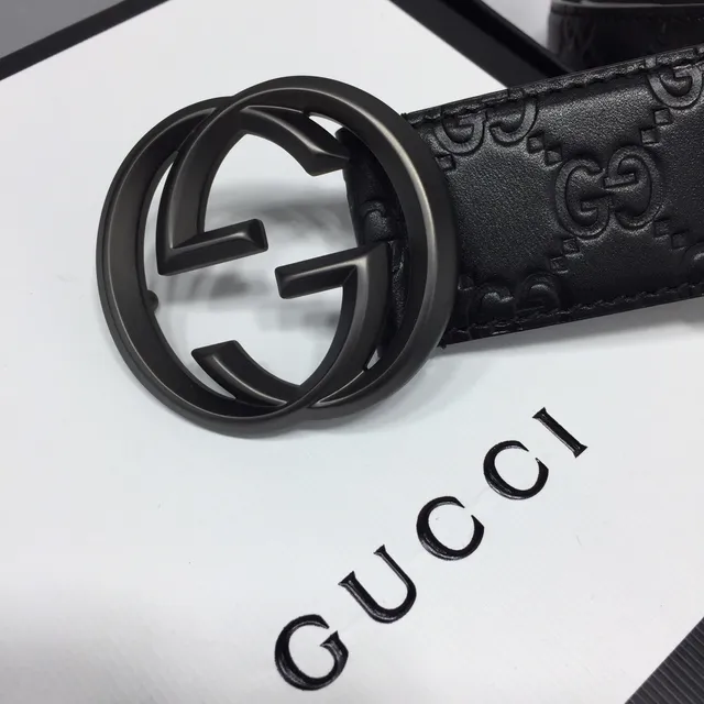 Gucci GG Marmont Cinturón de cuero negro con monograma embossado 3