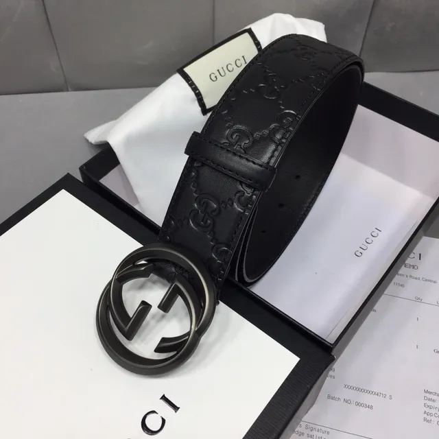 Gucci GG Marmont Cinturón de cuero negro con monograma embossado 4