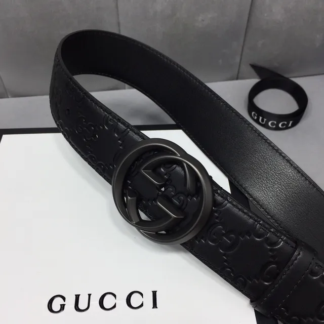 Gucci GG Marmont Cinturón de cuero negro con monograma embossado 9
