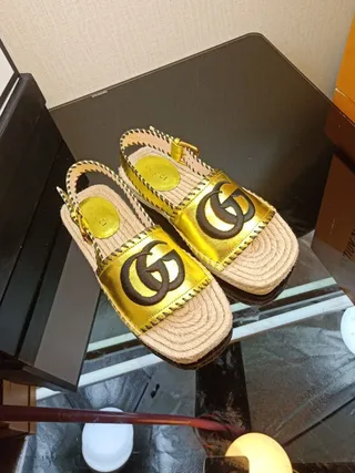 Gucci GG Marmont 金黑鞋带 亚麻草包裹草编鞋底 休闲凉鞋 4