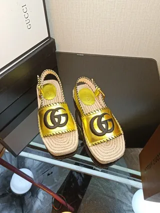 Gucci GG Marmont 金黑鞋带 亚麻草包裹草编鞋底 休闲凉鞋 5