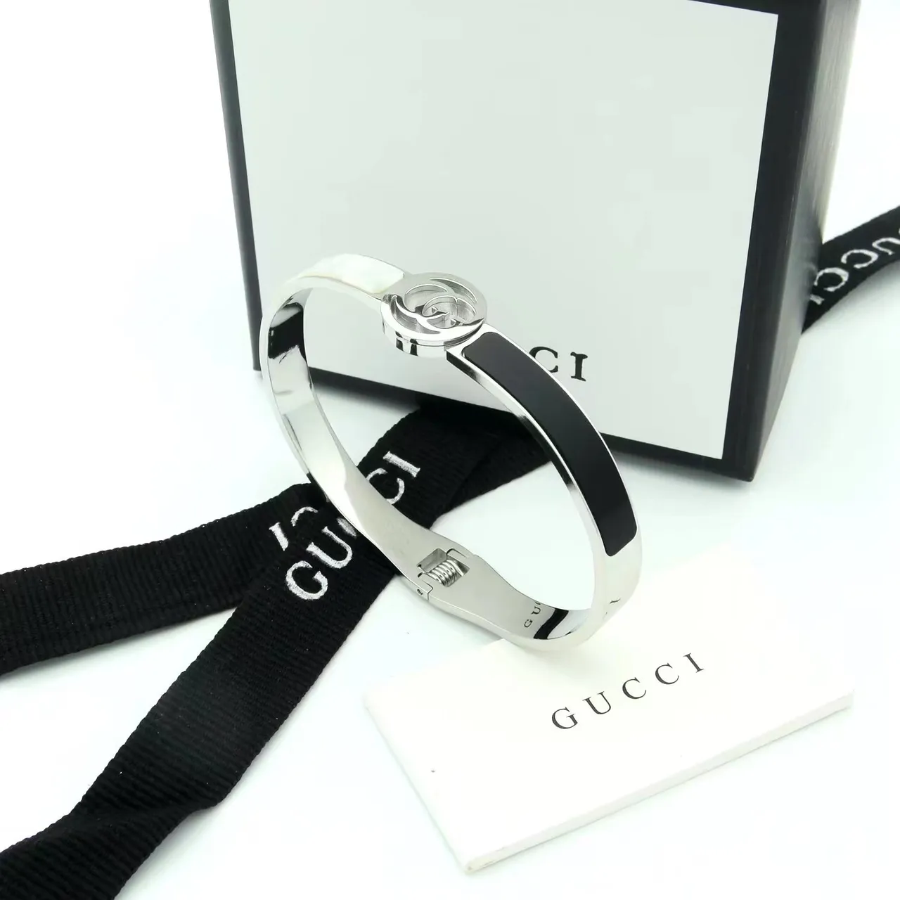 Gucci GG Marmont Interlocking Logo Rigid Bangle Bracelets 2
