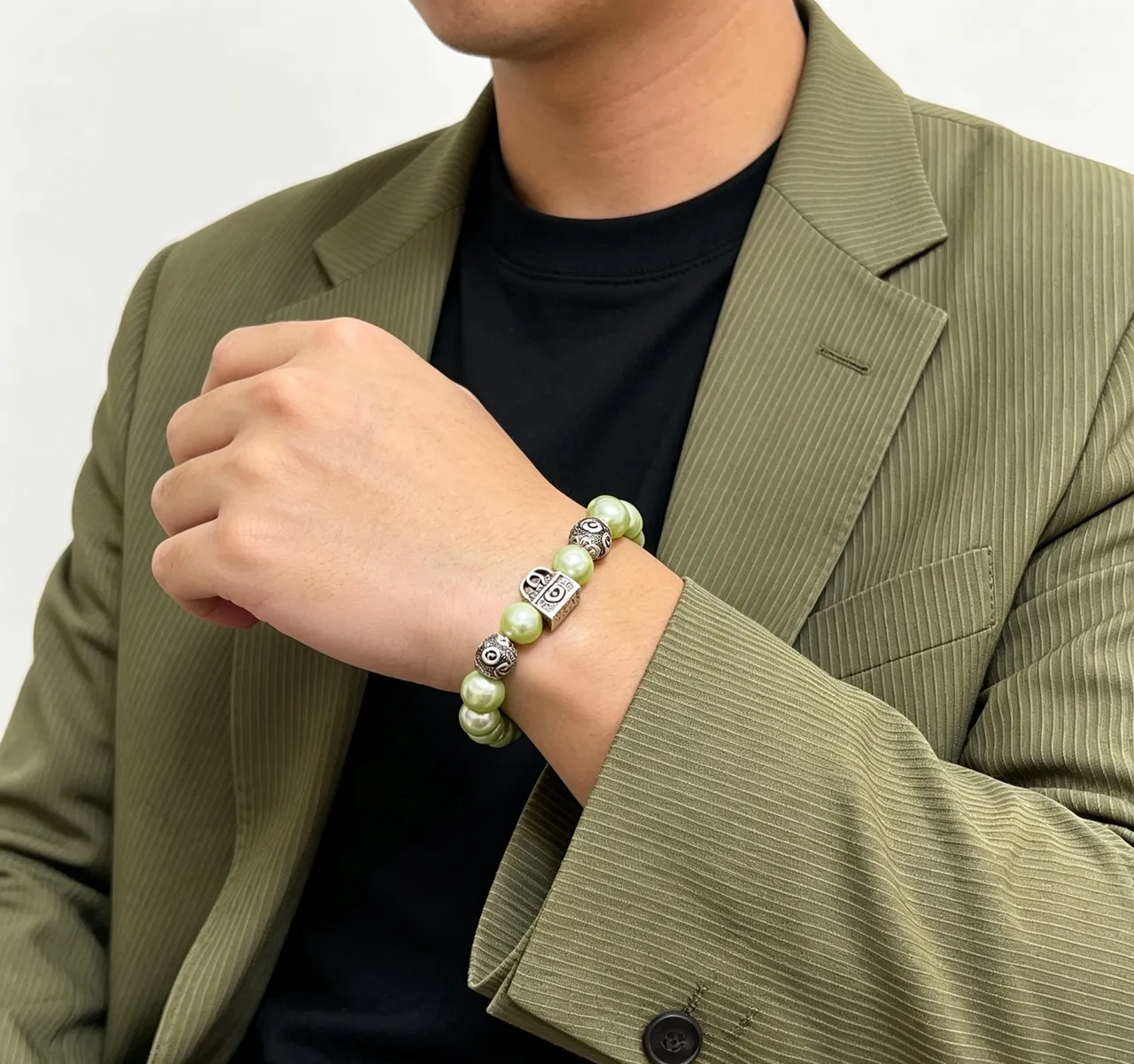 Gucci GG Marmont Pulseira com Pérola Verde Claro e Charm de Acabamento Prateado 6