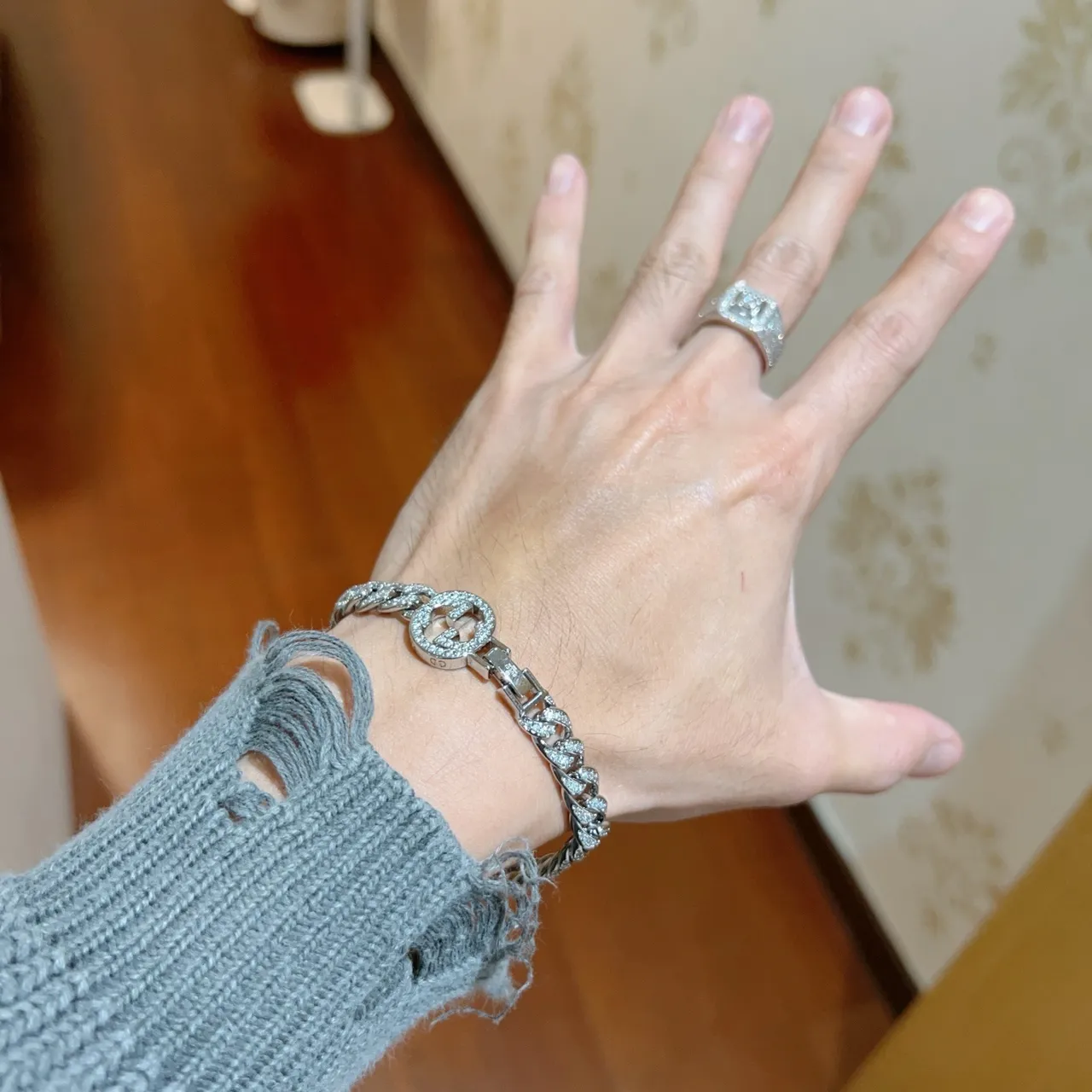 Gucci GG Marmont Pavé-Crystal Curb Chain Bracelet 4