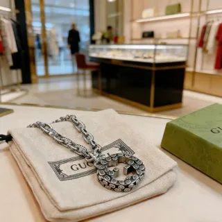 Gucci GG Marmont فضي بيجي قلادة double G متشابكة سلسلة لينك نصية