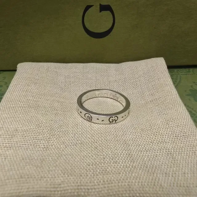 Gucci GG Marmont Silver Beige Interlocking G Motif Engraved Band Ring 2