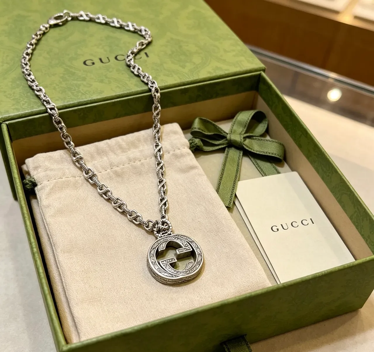 Gucci GG Marmont Silver Interlocking Double-G Pendant Engraved Link Chain Necklace 9