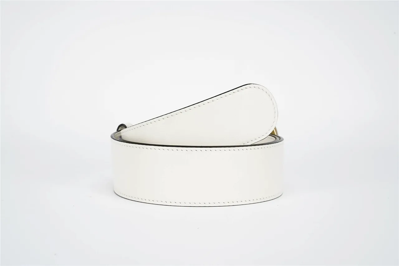 Ceinture Gucci GG Marmont en cuir lisse boucle double G interlocking or blanc 3