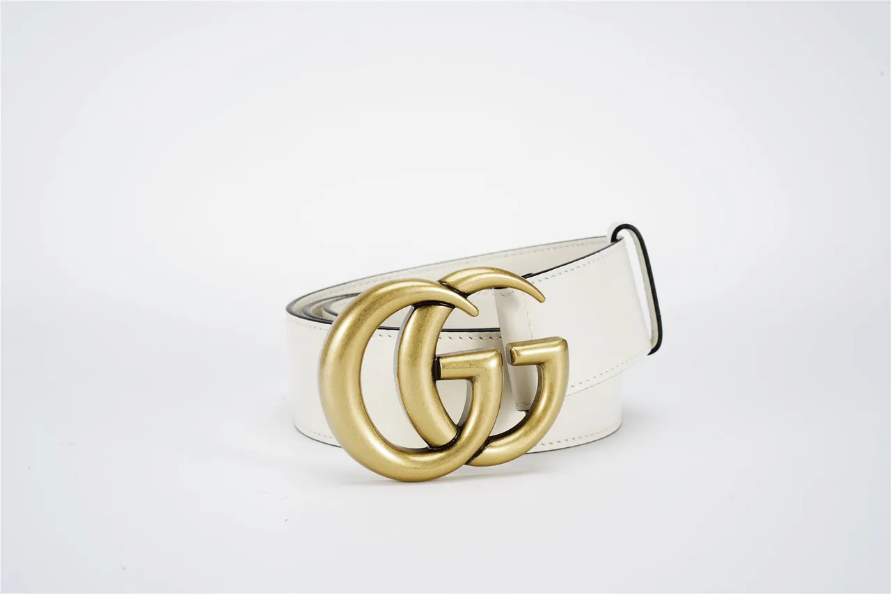 Ceinture Gucci GG Marmont en cuir lisse boucle double G interlocking or blanc 4