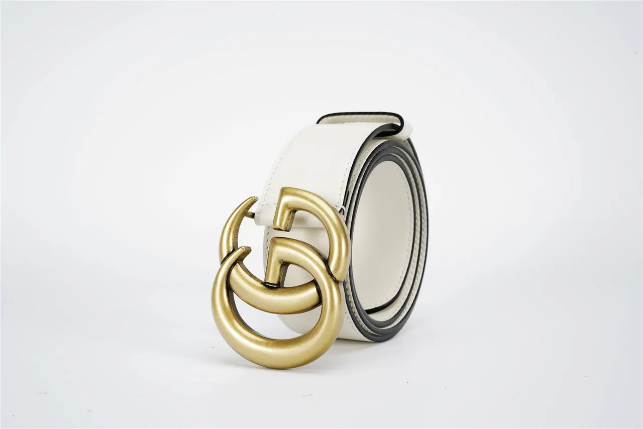 Ceinture Gucci GG Marmont en cuir lisse boucle double G interlocking or blanc 7