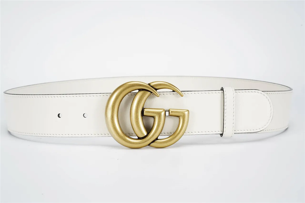 Ceinture Gucci GG Marmont en cuir lisse boucle double G interlocking or blanc 9