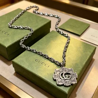Gucci GG Owl 银色氧化 精美花卉排列图案 项链