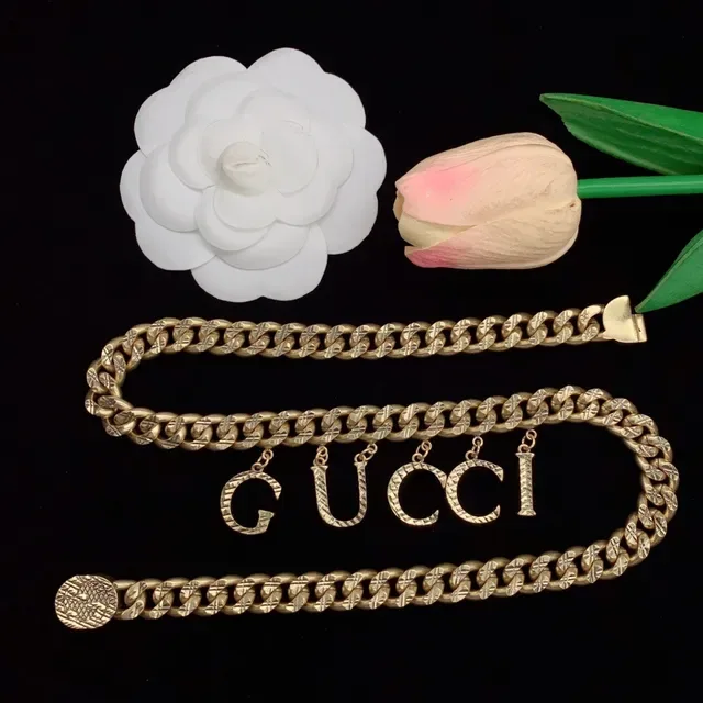 Gucci Gold Chunky Curb-Link Chain Embossed Links Fashion Belt Bag 6