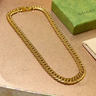 Gucci قلادة Curb-Link ذهبية