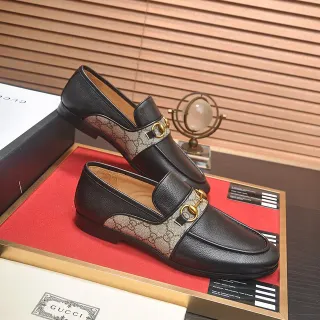 Gucci Horsebit 1955 黑色皮革和 GG Web 乐福鞋