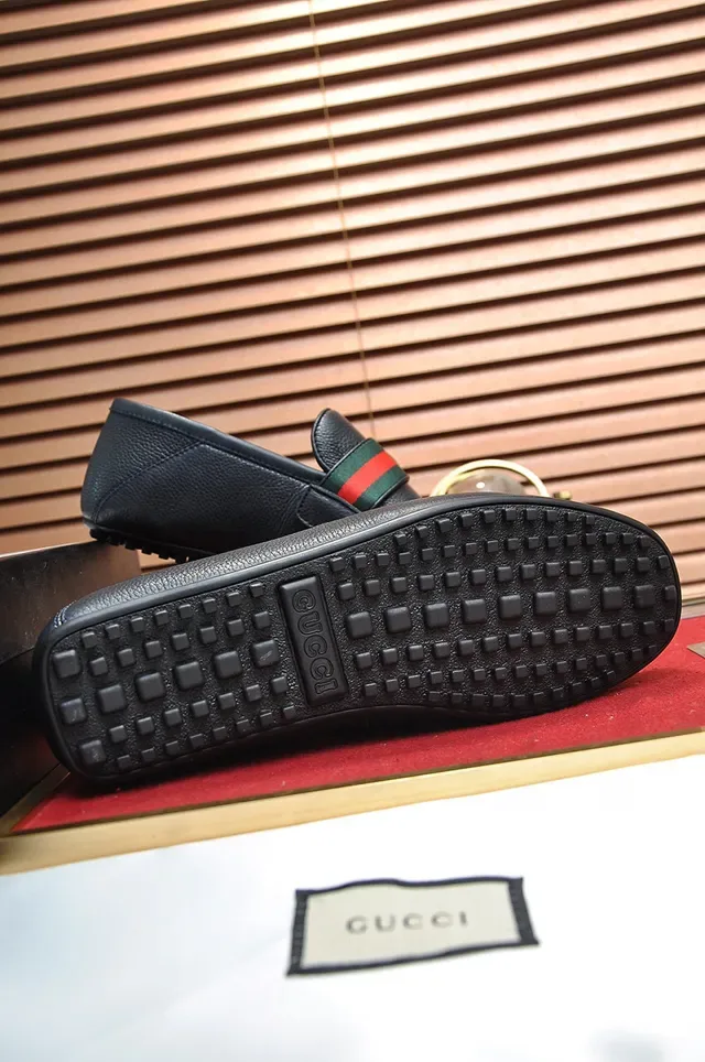 Gucci Horsebit 1955 Black Pebbled Leather Loafer 4