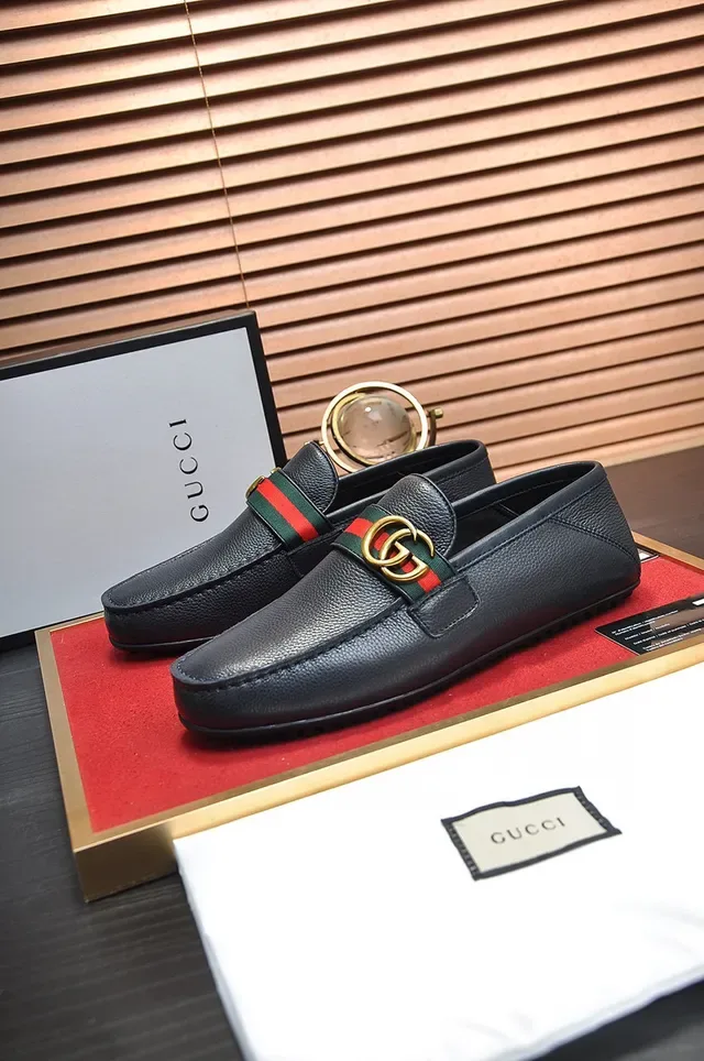 Gucci Horsebit 1955 Black Pebbled Leather Loafer 7