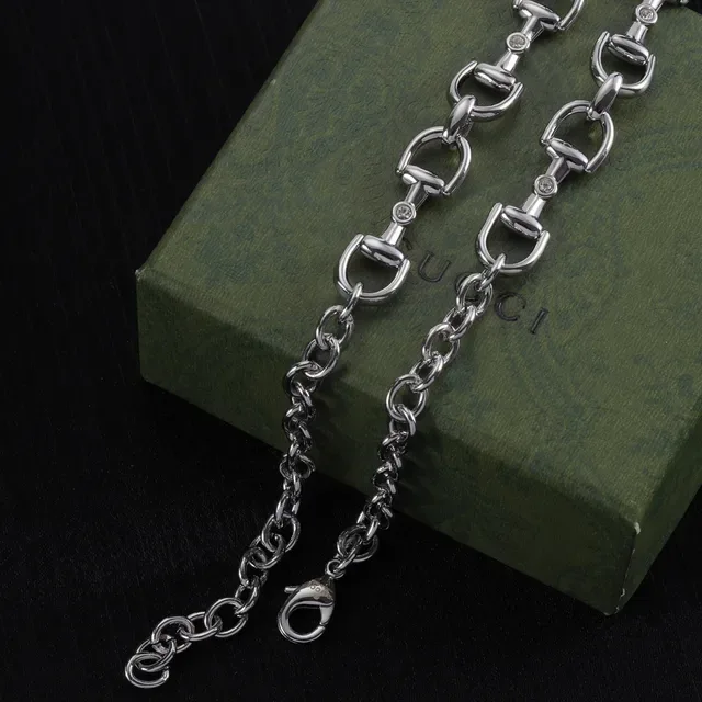 Gucci Horsebit 1955 Crystal-Embellished Silver-Tone Necklace 2