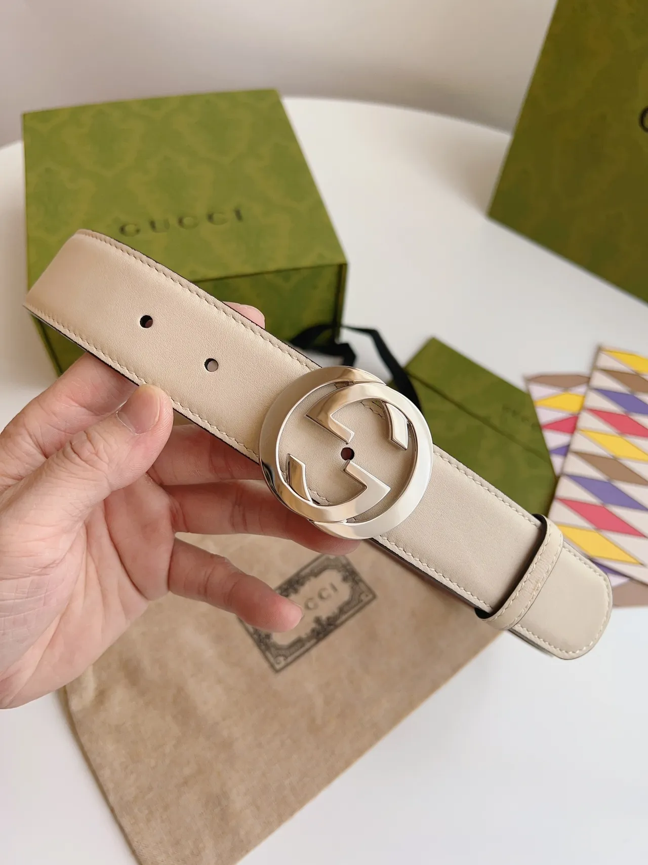 Gucci Horsebit 1955 Reversible Beige and Taupe Leather Belt 2