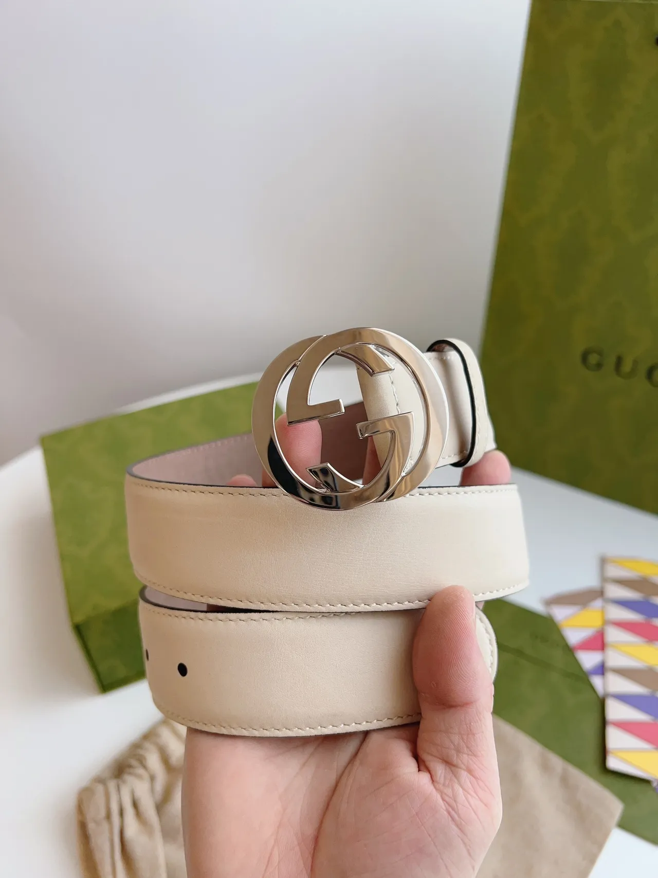 Gucci Horsebit 1955 Reversible Beige and Taupe Leather Belt 3