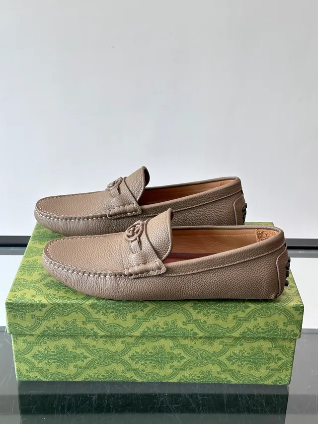 Mocassins Gucci Horsebit en cuir grainé beige 5
