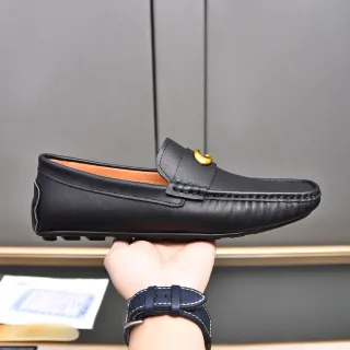 Gucci Horsebit Loafer 黑色皮革 金色扣带 乐福鞋