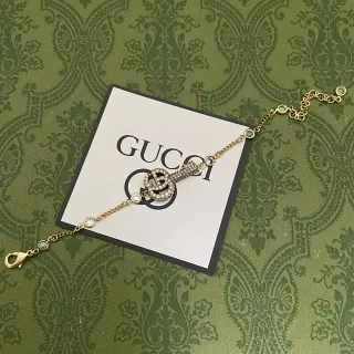Gucci Interlocking G Crystal-Embellished Gold-Tone Chain Bracelet
