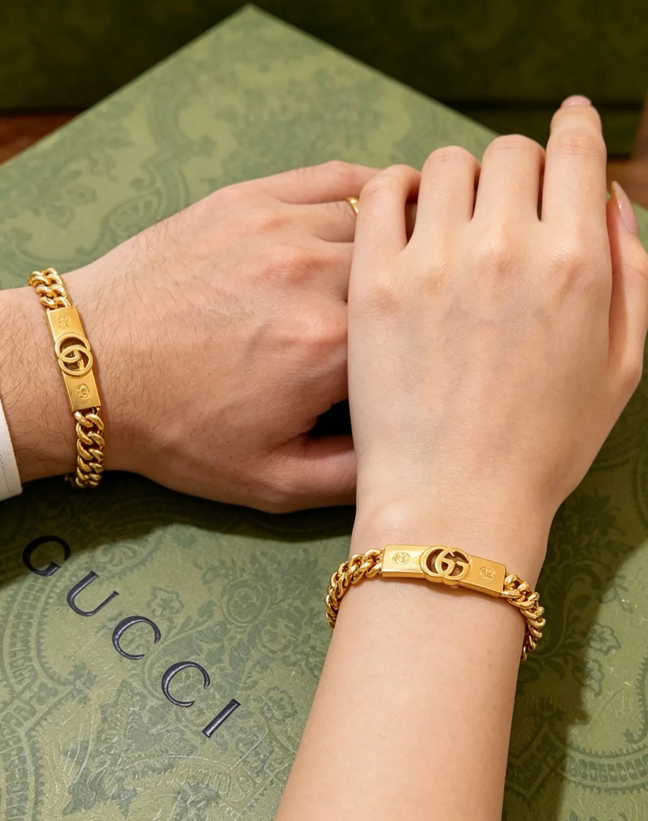 Gucci Interlocking G Gold-Tone Curb-Link Bracelet 3