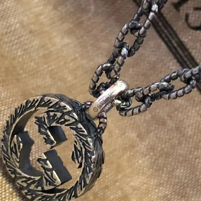 Gucci Interlocking G Laurel Wreath Pendant Necklace 4