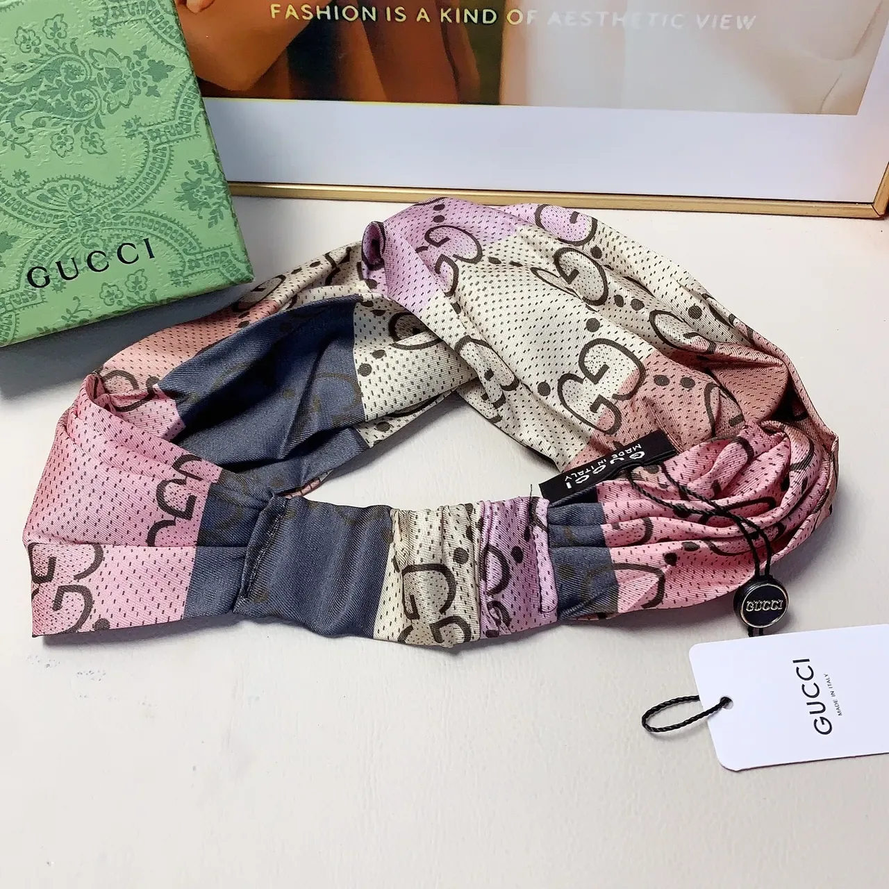 Gucci GG Interlocking Monogram وشاح حريري 6