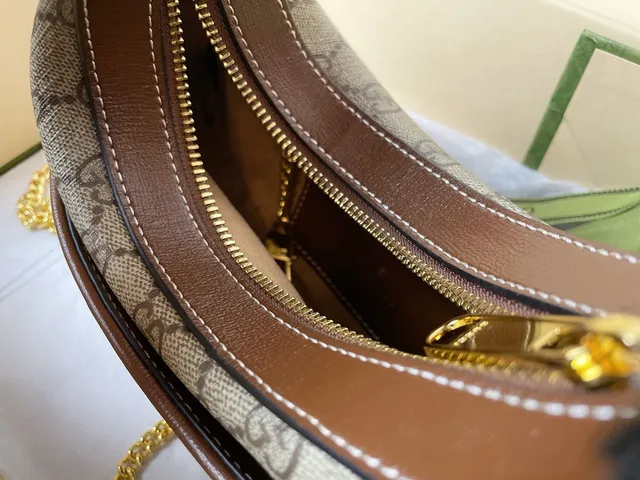 Gucci Jackie 1961 Beige Brown GG Monogram Canvas Underarm Bag 2