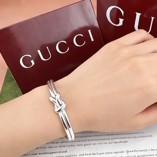 Gucci Knot Interwoven Polished Silver Ring 2