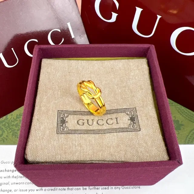 Gucci Knot Interwoven Polished Silver Ring 3