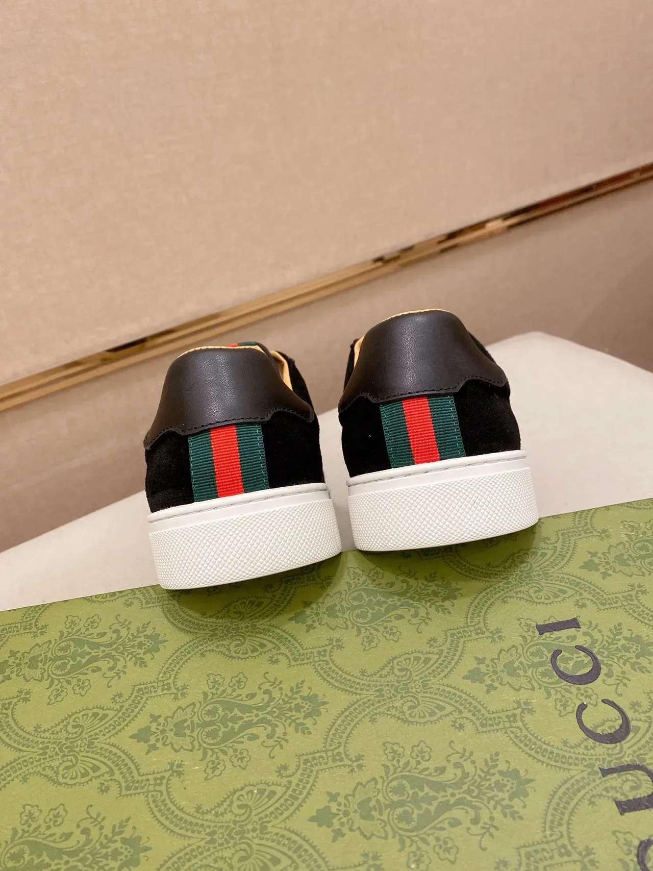 Gucci Monogram Suede Low-Top Sneaker 4