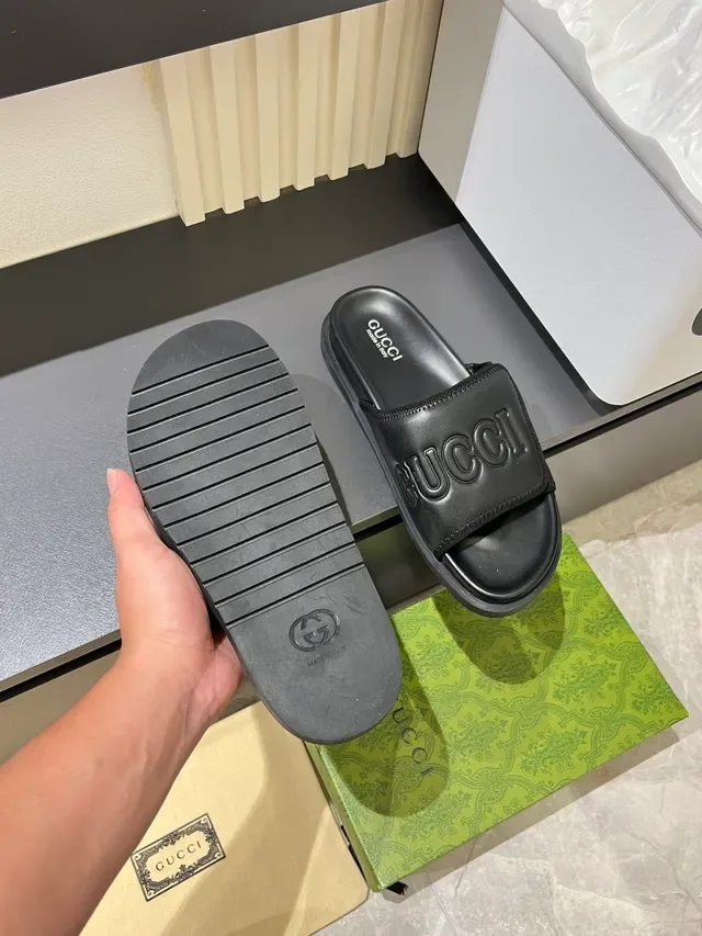 Gucci Multicolor Embossed Logo Strap Molded Rubber Sole Slippers 3