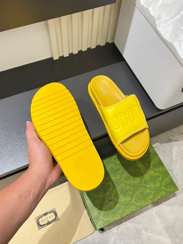 Gucci Multicolor Embossed Logo Strap Molded Rubber Sole Slippers 7