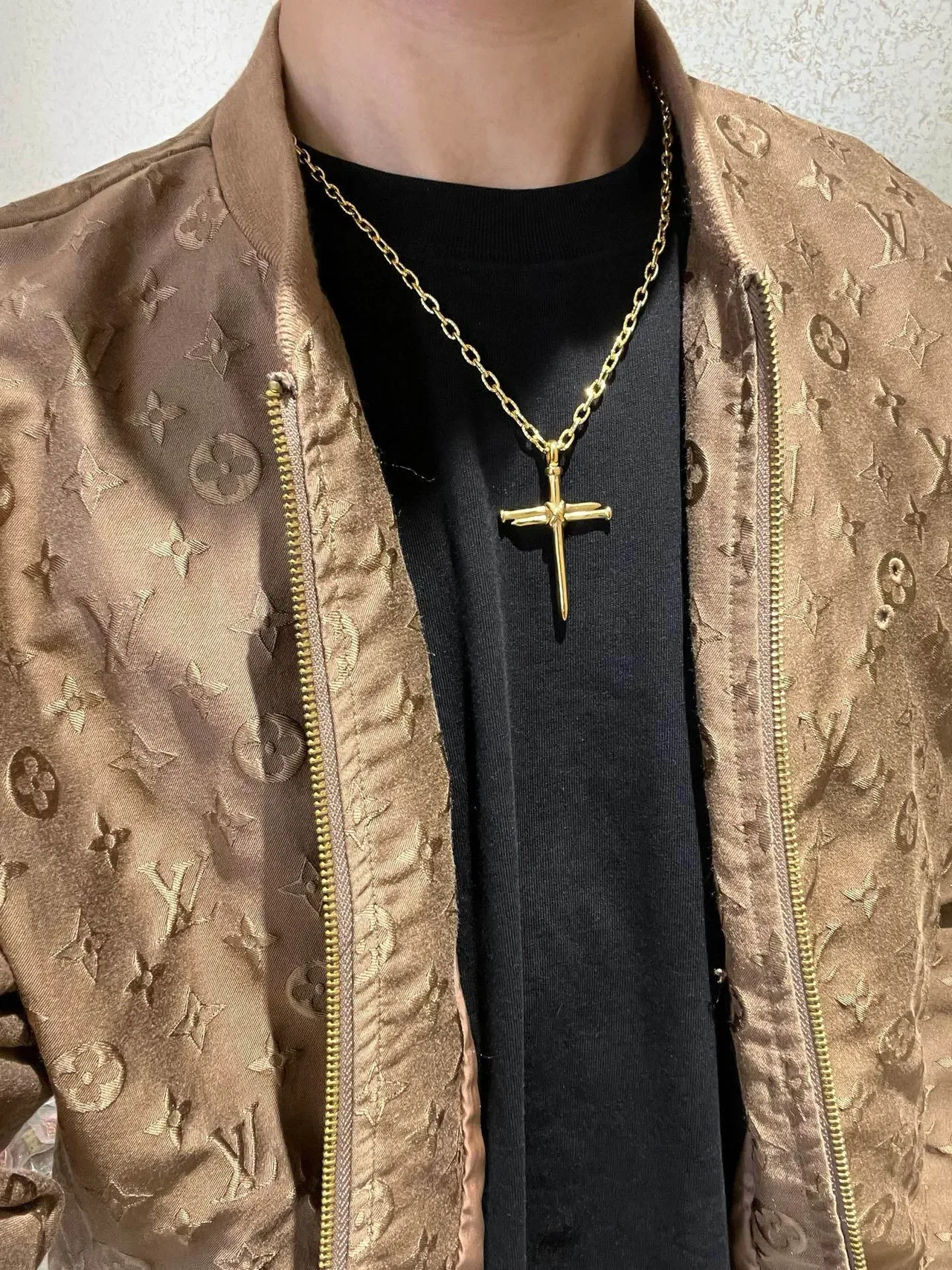 Gucci Nail Cross Gold-Tone Chain Necklace 2