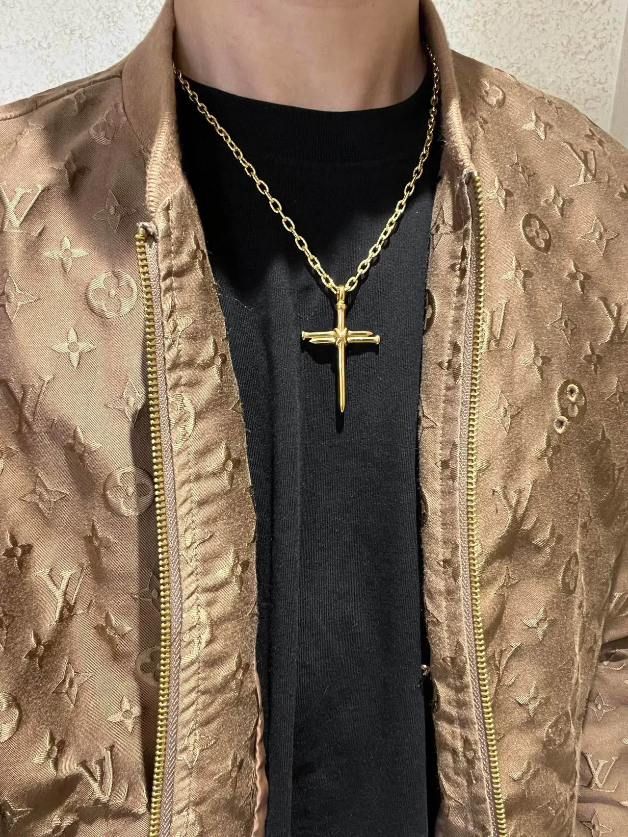 Gucci Nail Cross Gold-Tone Chain Necklace 8
