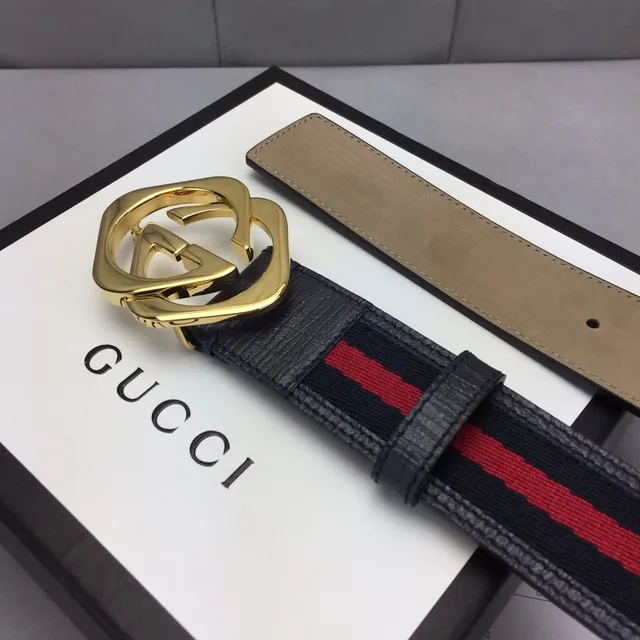 Gucci Ophidia Ceinture en cuir noir et or avec boucle interlocking G et rayures de web stripe trim 8